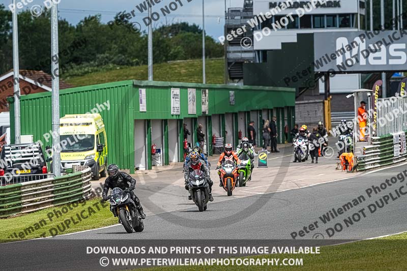 enduro digital images;event digital images;eventdigitalimages;mallory park;mallory park photographs;mallory park trackday;mallory park trackday photographs;no limits trackdays;peter wileman photography;racing digital images;trackday digital images;trackday photos